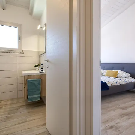 Victoria By Interhome *
